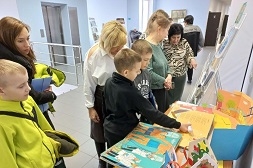 Сотрудники спецбиблиотеки имени Л. Н. Толстого организовали книжную выставку в Национальной библиотеке